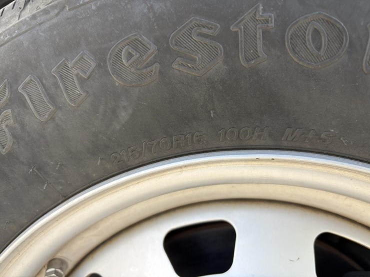 2011-chevrolet-colorado-image-24