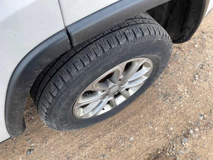 2015-jeep-grand-cherokee-image-9