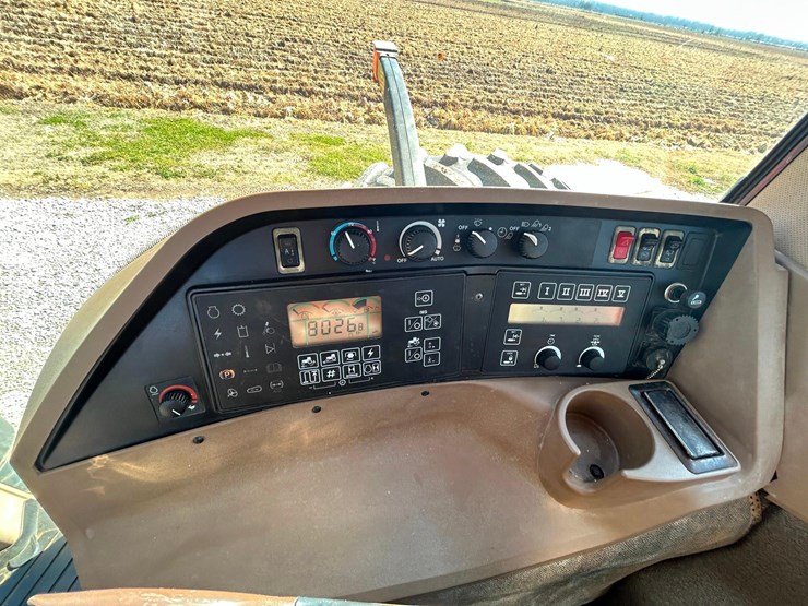 2004-john-deere-8320-image-48