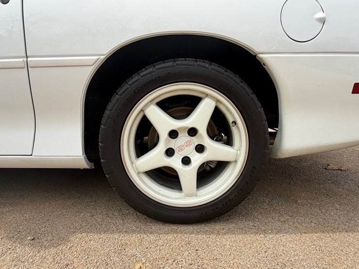 #30932-•-1997-chevrolet-camaro-ss-30th-anniversary-coupe-image-10