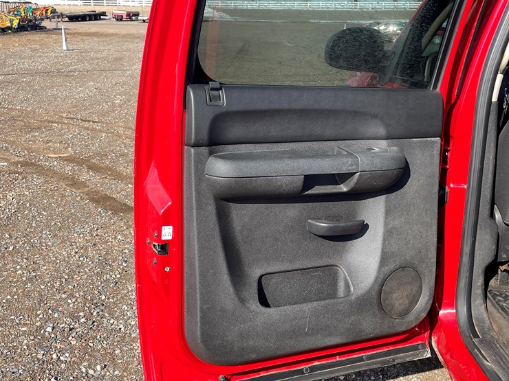 #1525-•-2012-gmc-sierra-sle-pickup-truck-(has-mn-title)-image-24