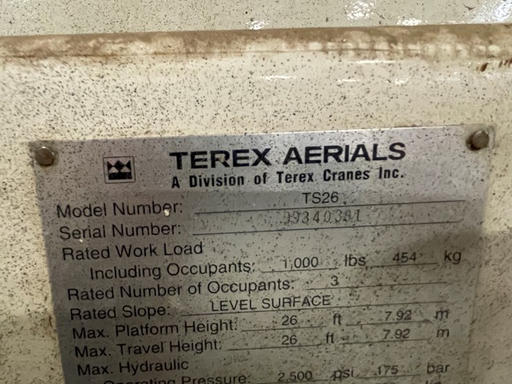 #204-•-terex-ts26-electric-scissor-lift-image-17