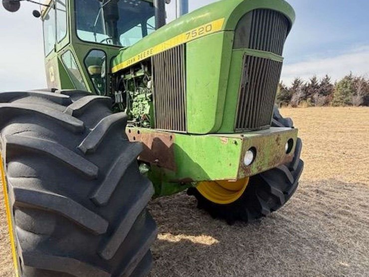 1974-john-deere-7520-image-4
