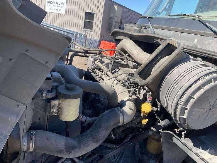 2015-international-prostar-image-9