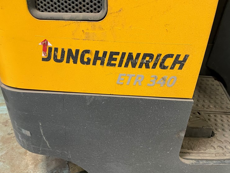 #224-•-jungheinrich-ride-on-electric-reach-truck-image-5