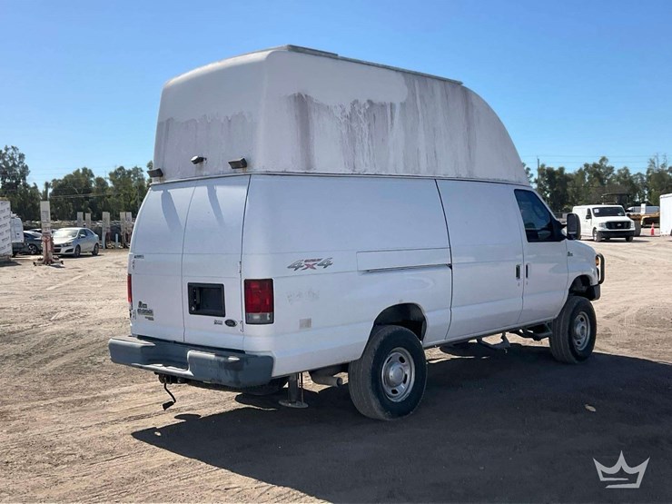 2012-ford-e350-image-3