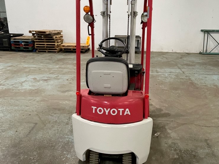 #185-•-toyota-7-runner-electric-forklift-image-6