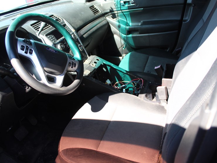 2014-ford-explorer-image-7