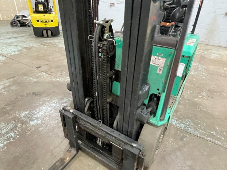 #166-•-2014-mitsubishi-electric-forklift-image-11