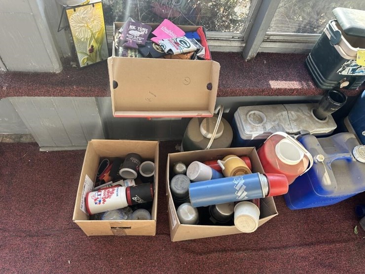 misc.-outdoor-&-camping-supplies-image-2