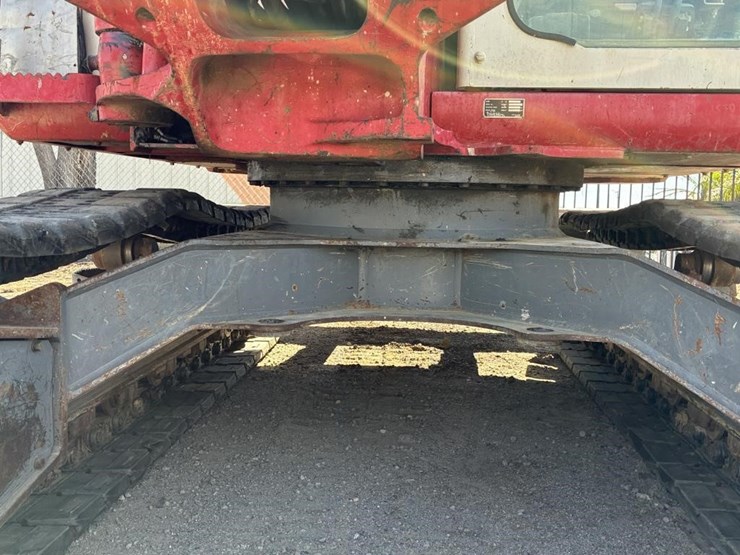 2017-takeuchi-tb2150-image-16