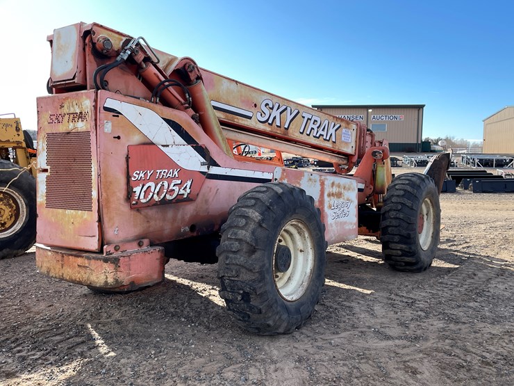 2017-sky-trak-10054-image-4