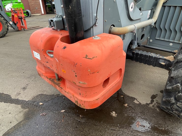 #129-•-2018-skyjack-sj843-telehandler-image-23