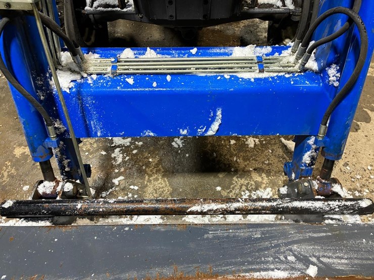 new-holland-tn65-image-10