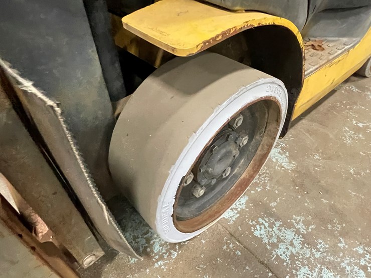 #169-•-2013-komatsu-30-propane-forklift-image-15