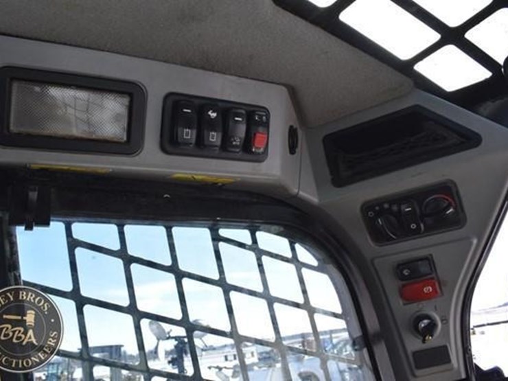 2020-caterpillar-289d3-image-52