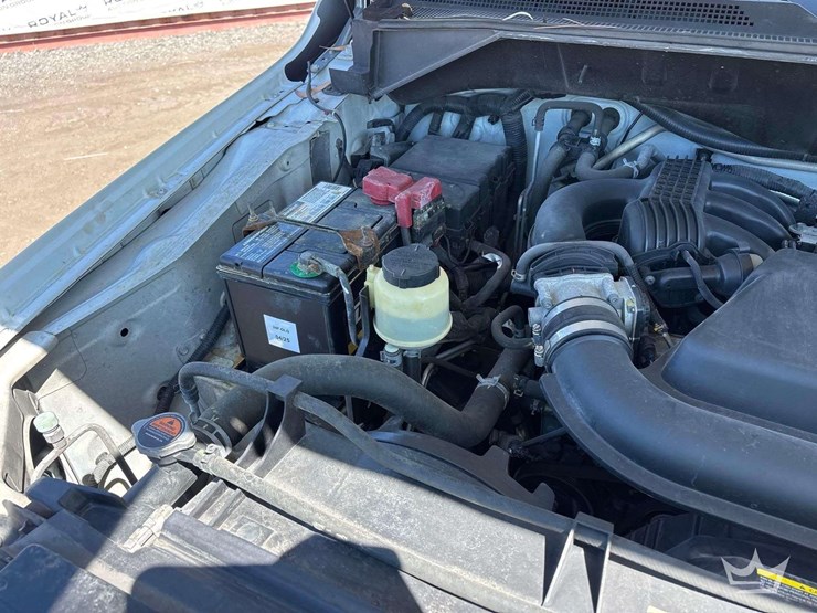 2016-nissan-nv2500-image-8