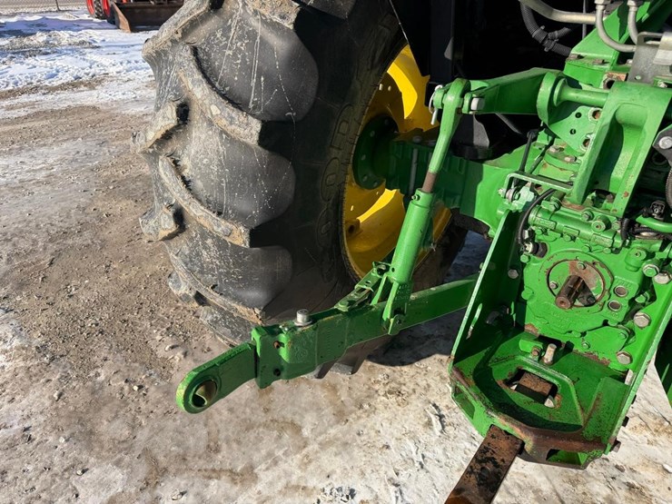 2016-john-deere-5100e-image-12