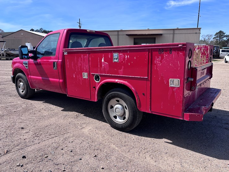 #141-•-2008-ford-service-truck-image-3