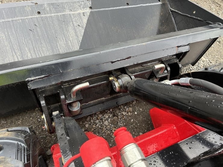 2026-sdlool-sl323w-skid-steer-loader-image-6