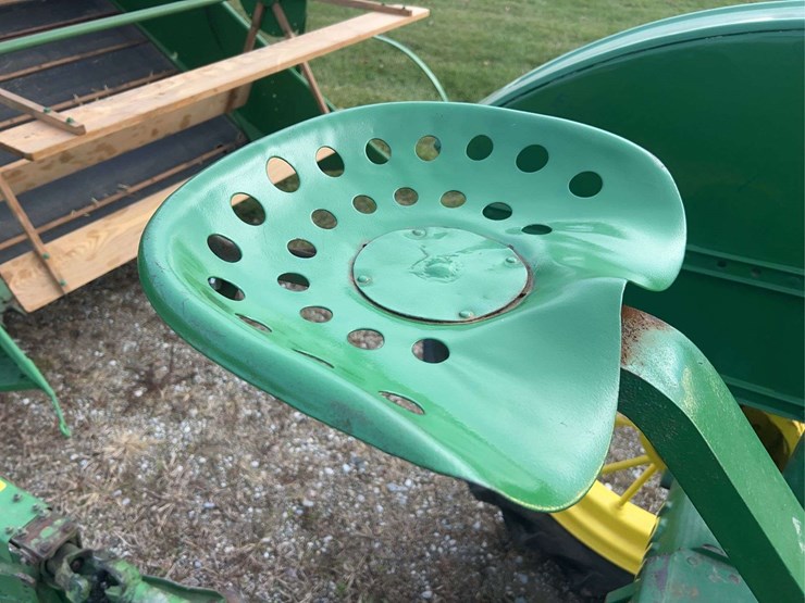 john-deere-model-b-image-45