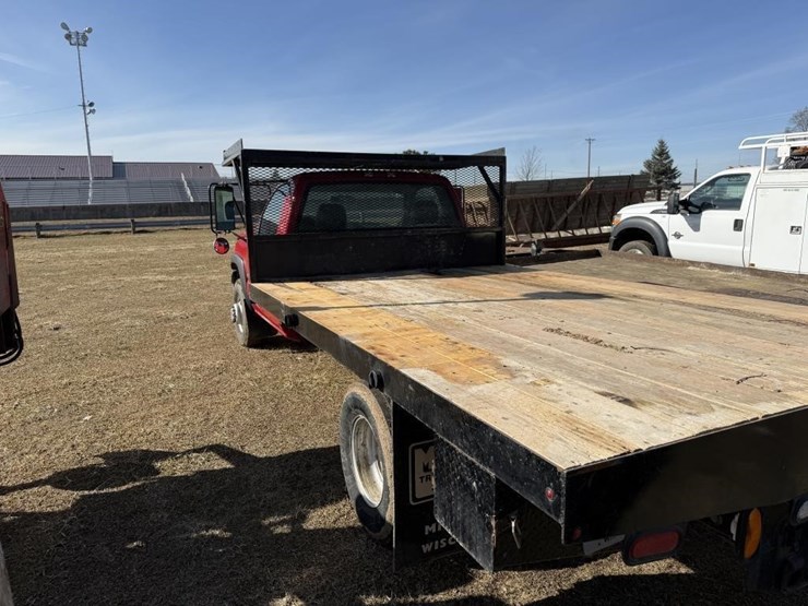 2007-chevrolet-3500-image-11