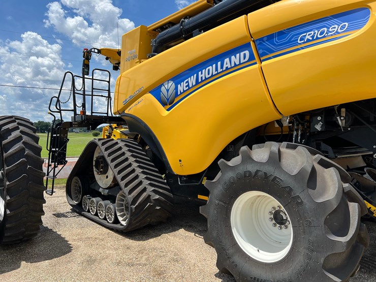 2023-new-holland-cr10.90-image-10