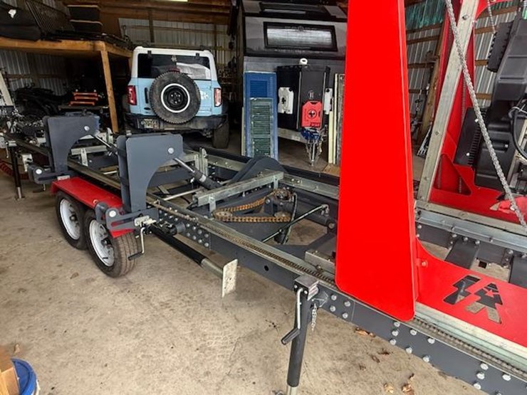 #128-•-2025-jierui-1000-hydraulic-portable-bandmill-image-5