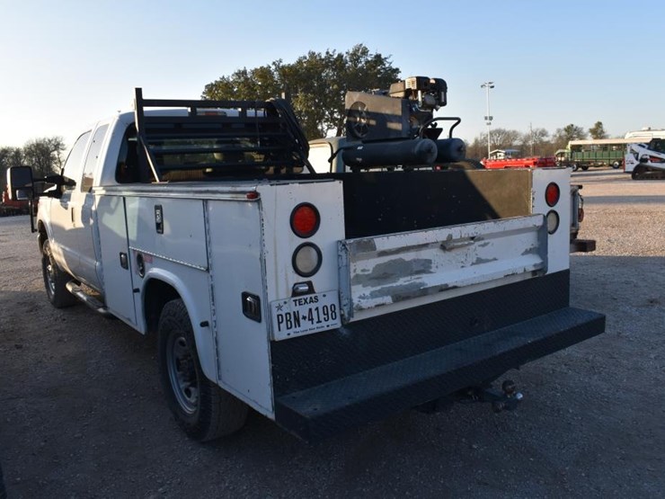 2015-ford-f250-image-8