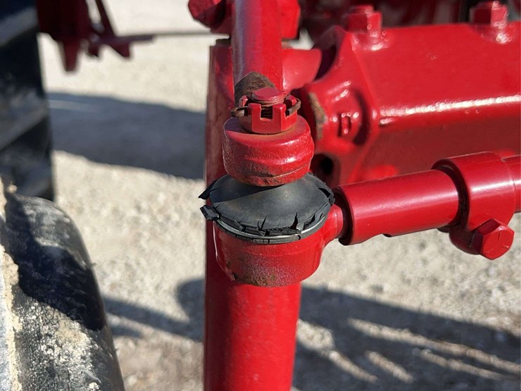 farmall-130-image-21