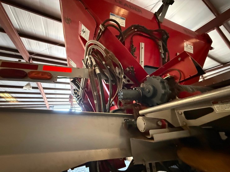 2022-white-251-image-11