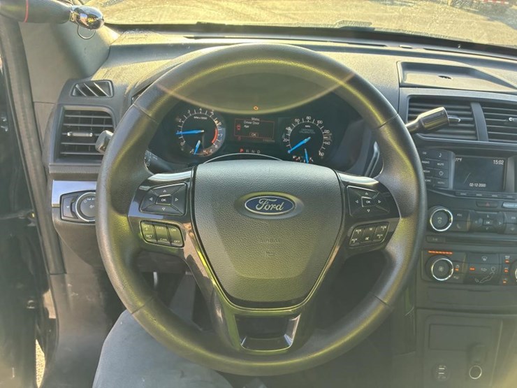 2018-ford-explorer-image-13