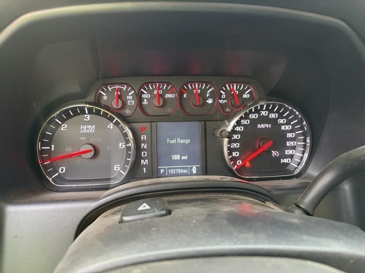 2016-chevrolet-silverado-2500-image-13