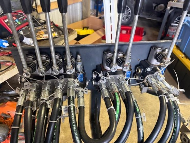 #128-•-2025-jierui-1000-hydraulic-portable-bandmill-image-37