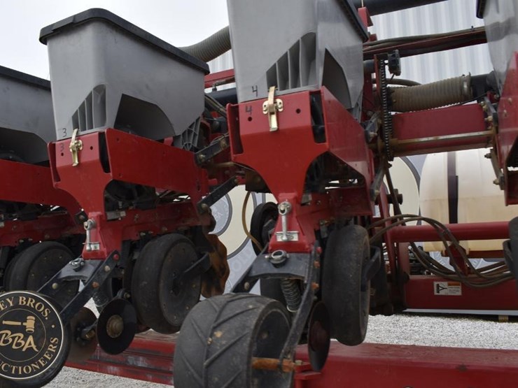 2010-case-ih-1240-image-36
