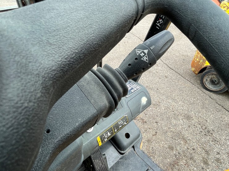 2019-hyundai-25lc-7a-image-33