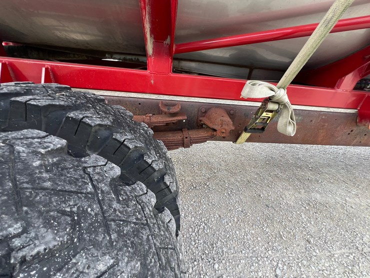 case-610-sprayer-system-2000-gallons-image-25