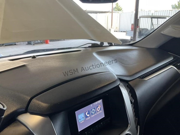 2015-chevrolet-tahoe-image-18