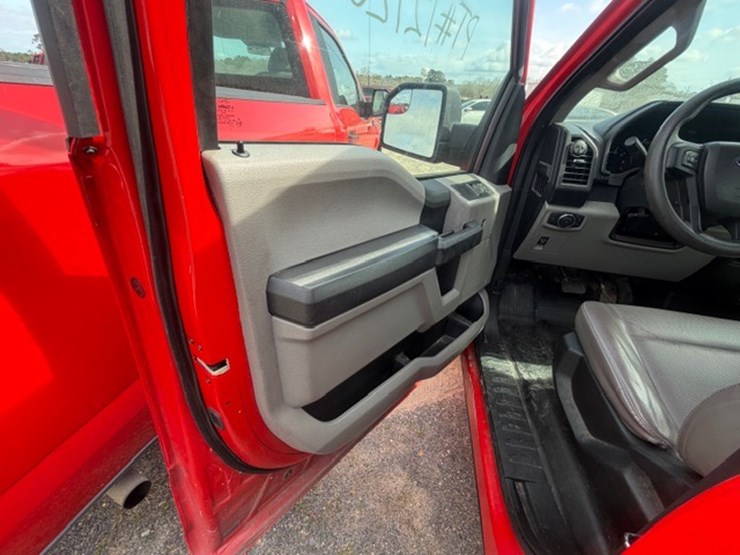 2016-ford-f150-xl-image-21