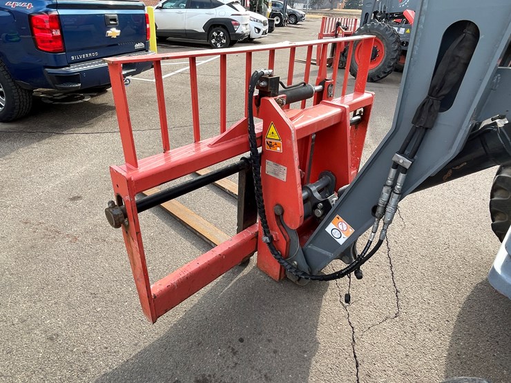 #130-•-2018-skyjack-sj843-telehandler-image-12