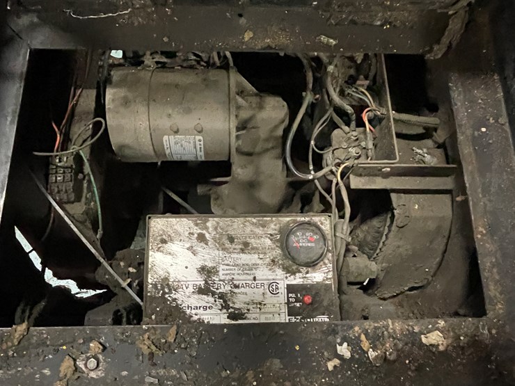 #192-•-textron-e-z-go-electric-warehouse-vehicle-image-18