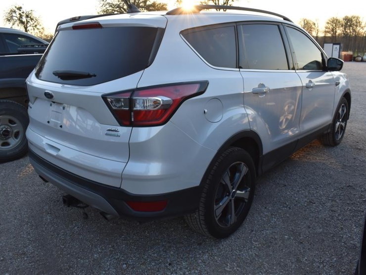 2018-ford-escape-image-3