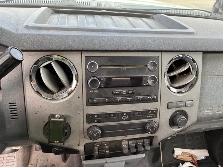 2011-ford-f550-image-12