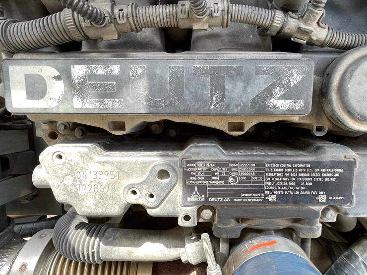 #130-•-2018-skyjack-sj843-telehandler-image-34