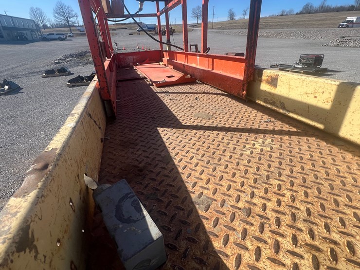 1997-jlg-2033e-image-9