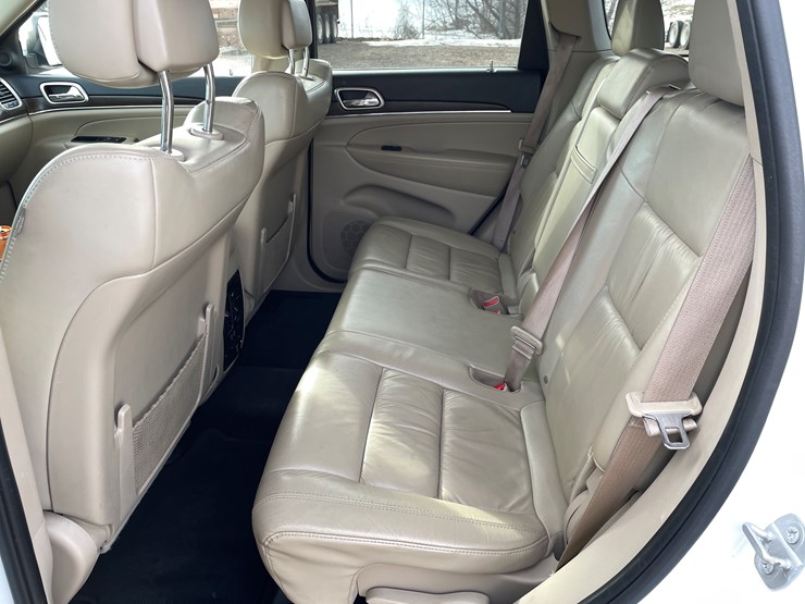 2015-jeep-grand-cherokee-image-14