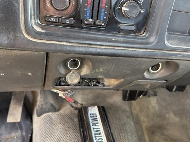 2007-chevrolet-3500-image-10