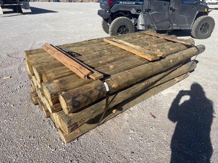 #23873-•-bundle-of-(28)-wooden-posts-image-4