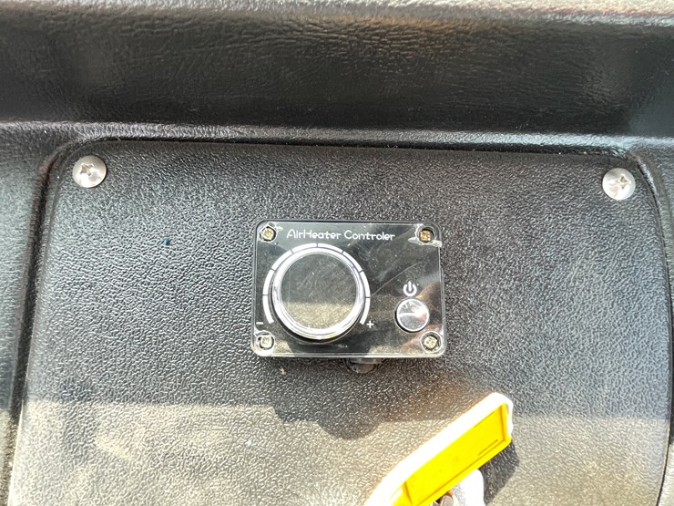 #114-•-new-magnum-3300p-telescoping-wheel-loader-image-58