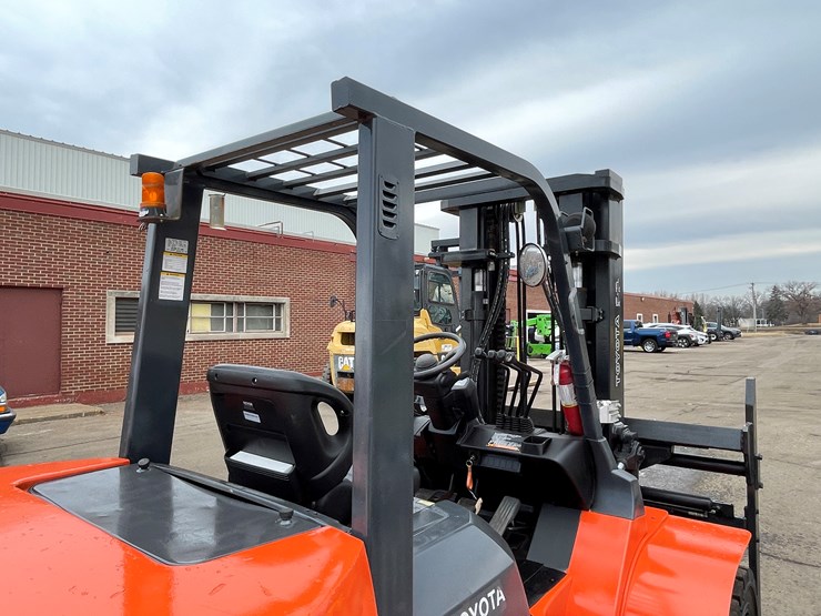 toyota-7fdu70-image-27